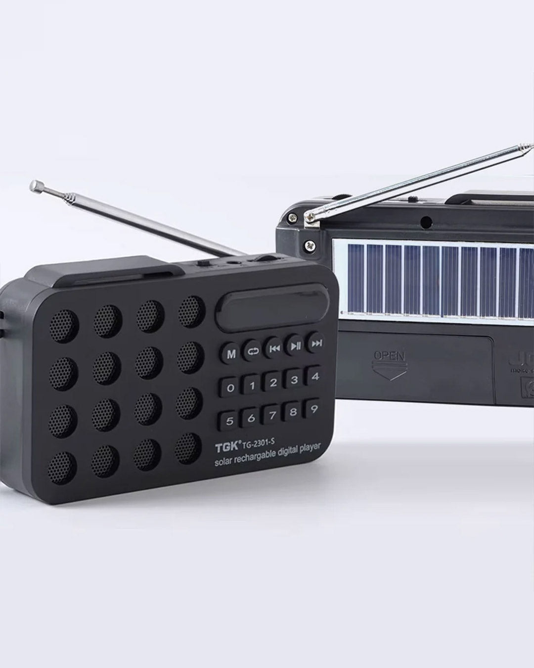 Portable FM Radio with Solar Charging - The Survivors Club